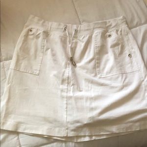Christopher and Banks women’s plus white skort XL!
